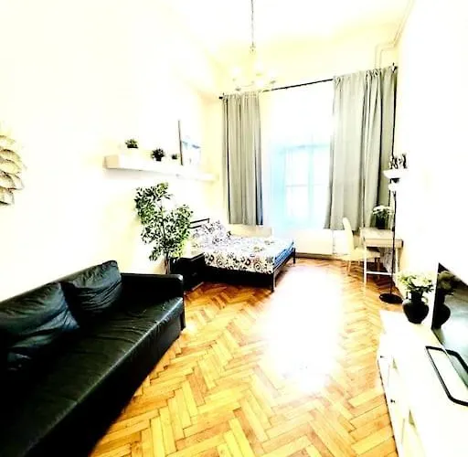 L4 City Centre Stylish Flat